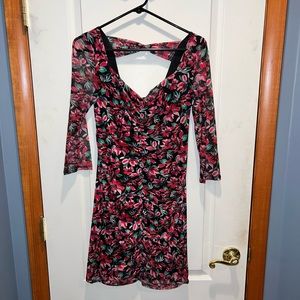 Beautiful 3/4 sleeve flower dress GUESS Brand